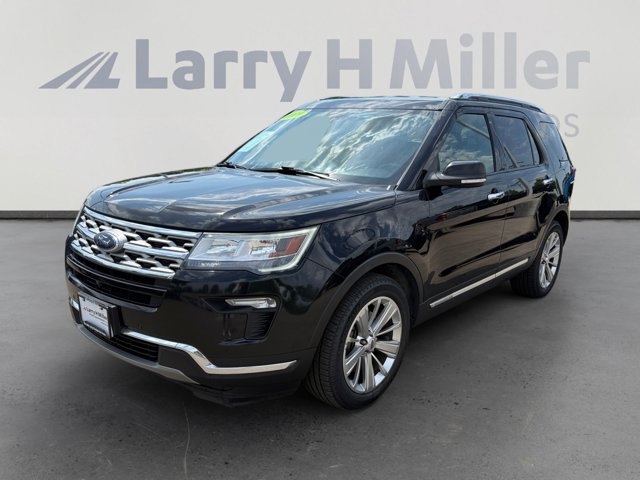 2019 Ford Explorer Limited 4WD! TAKE THE FAMILY!