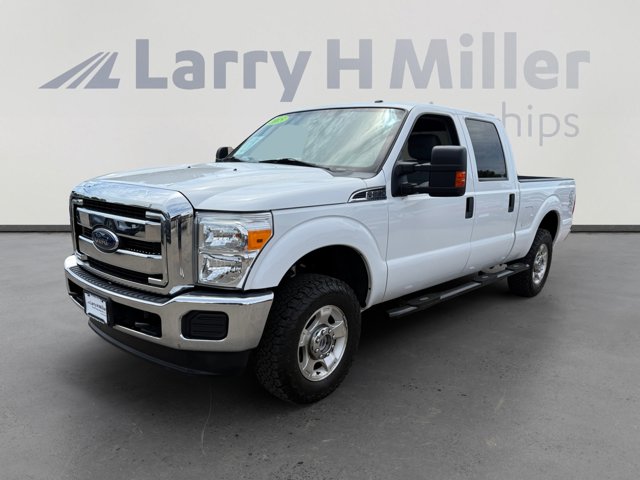 2015 Ford Super Duty F-250 SRW XLT 4WD! LOW MILES!