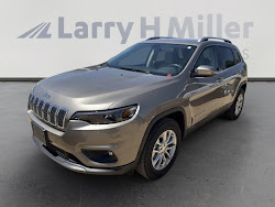 2019 Jeep Cherokee Latitude 4X4! SUPER LOW MILES!